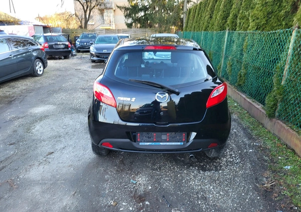 Mazda 2 cena 20900 przebieg: 122000, rok produkcji 2011 z Tarnów małe 277